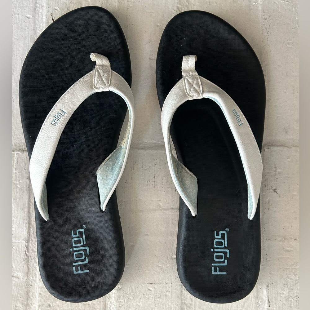 Flojos size 10 white/black